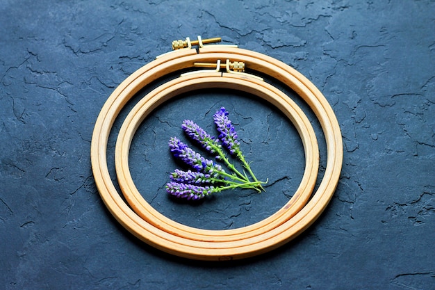 Panou broderie lucrat manual